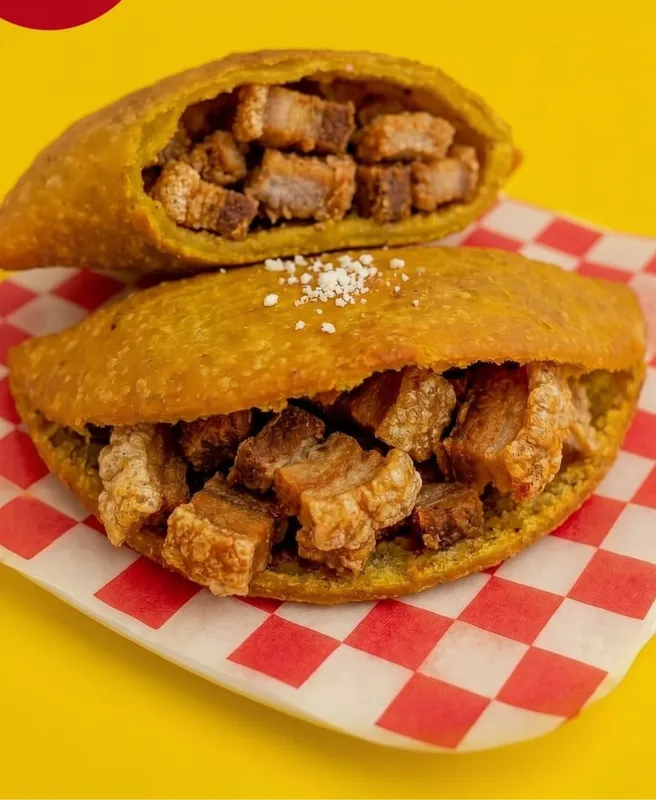 Empanada de chicharrón